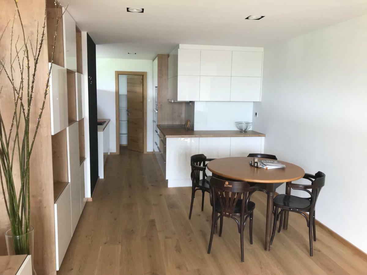 Greenbay Golf Apartments Тренчин Екстер'єр фото