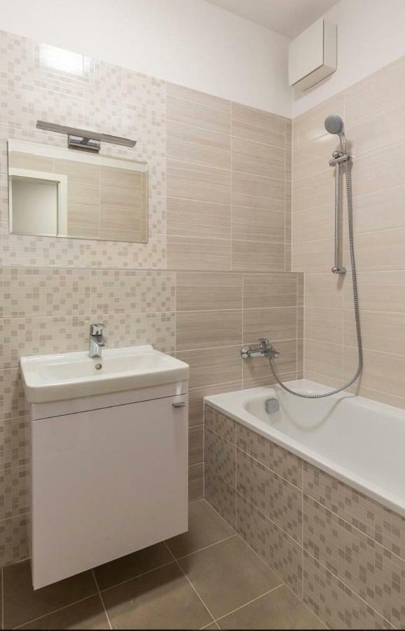 Greenbay Golf Apartments Тренчин Екстер'єр фото